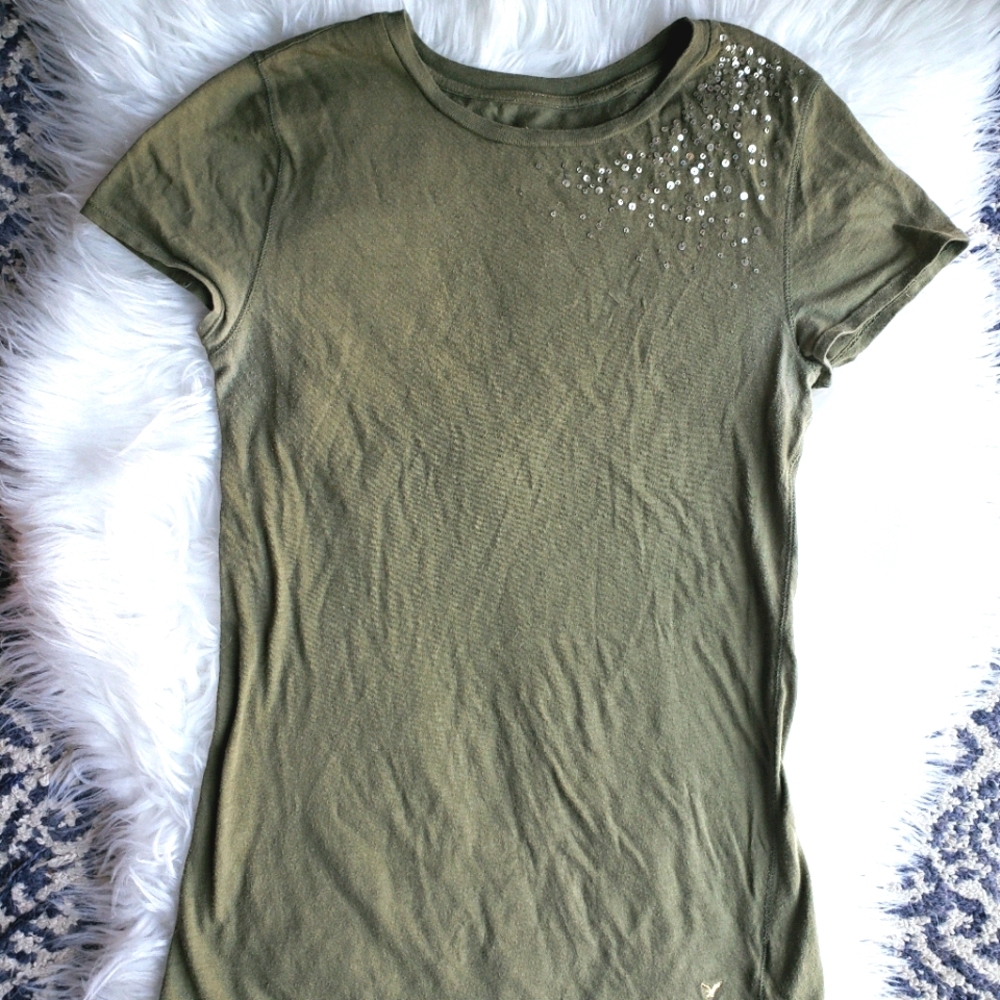 🌻🌻🌻5 For $10 Army green American Eagle T Shirt, Medium